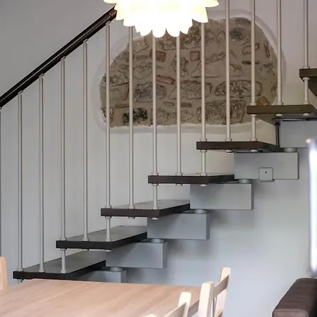 Apartmán 4 Min To - Duplex With Private Parking