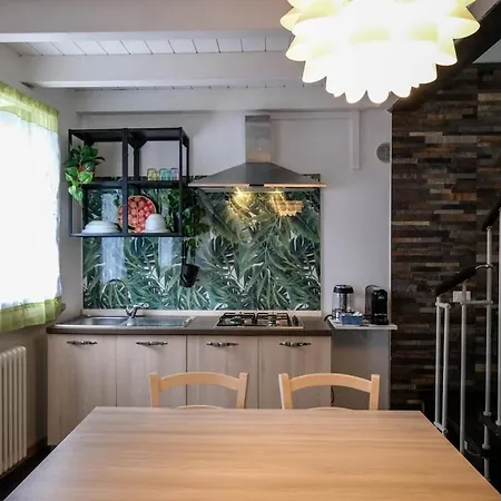 4 Min To - Duplex With Private Parking Lazise