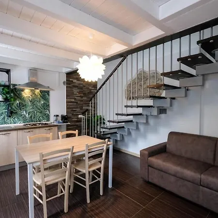 4 Min To - Duplex With Private Parking Lazise