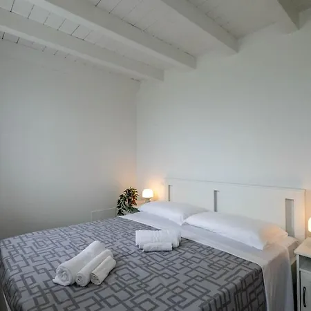 דירה Lago-Terme-Gardaland, Private Parking At Dolce Duplex Lazise *