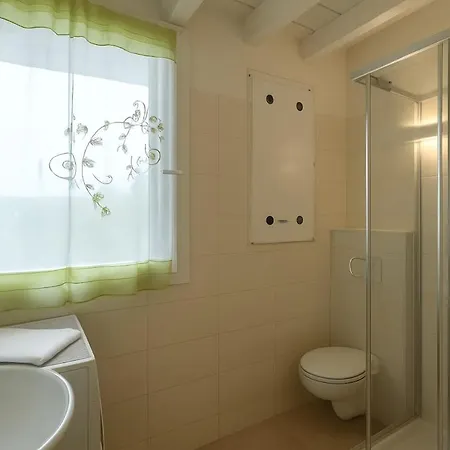 Lago-Terme-Gardaland, Private Parking At Dolce Duplex Lazise דירה לאזיסה